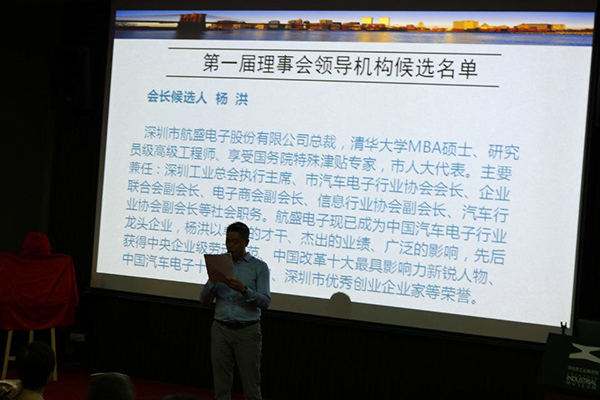 源码太阳能路灯价格，太阳能路灯价格