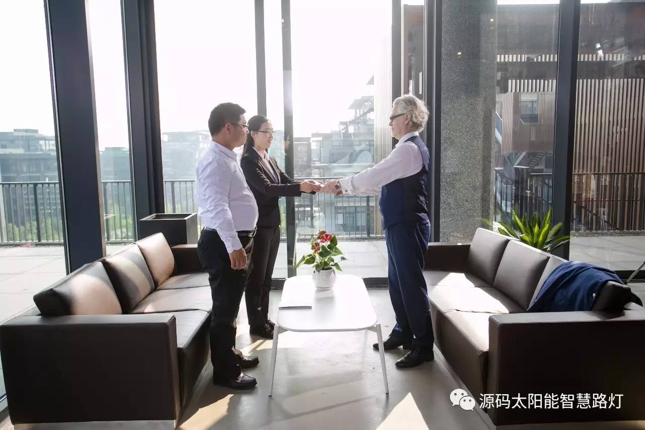 太阳能路灯，太阳能路灯厂家，道路照明，光伏照明，太阳能平板灯