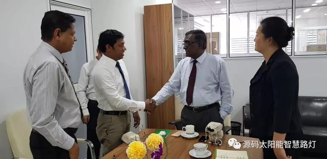 总统、发展局主席齐齐发声，源码火遍这个国家