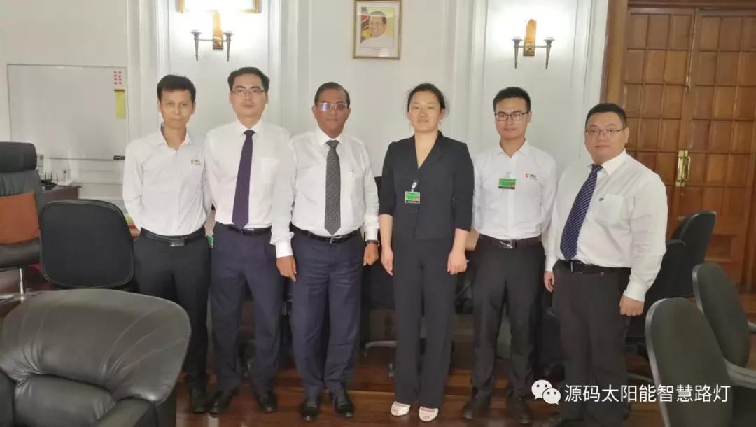 总统、发展局主席齐齐发声，源码火遍这个国家