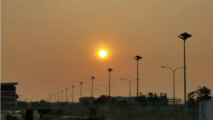 太阳能路灯保养和清洁方法