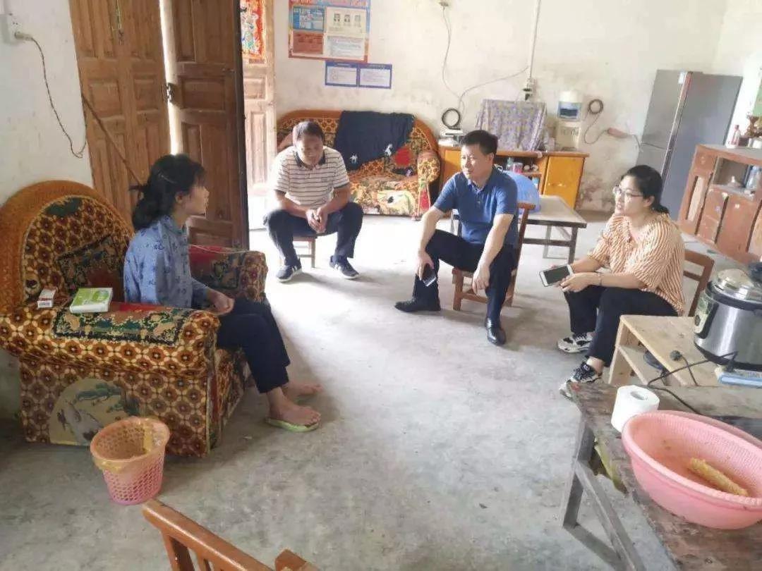 追忆扶贫战士黄文秀，源码让“光明“继续温暖她曾工作的地方