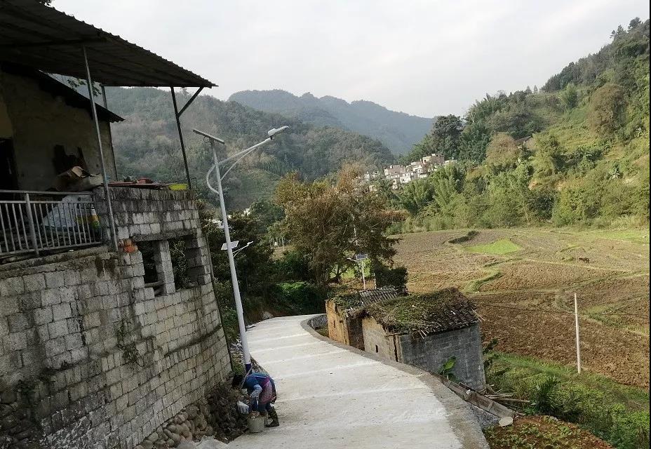 追忆扶贫战士黄文秀，源码让“光明“继续温暖她曾工作的地方