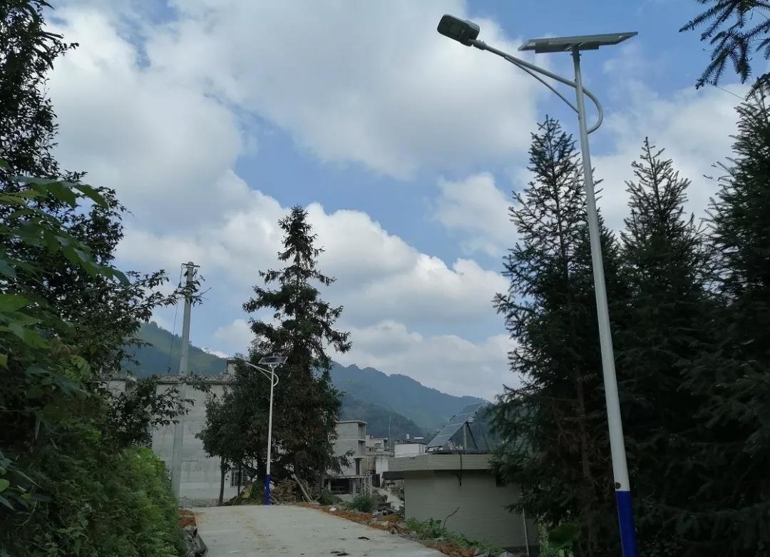 追忆扶贫战士黄文秀，源码让“光明“继续温暖她曾工作的地方