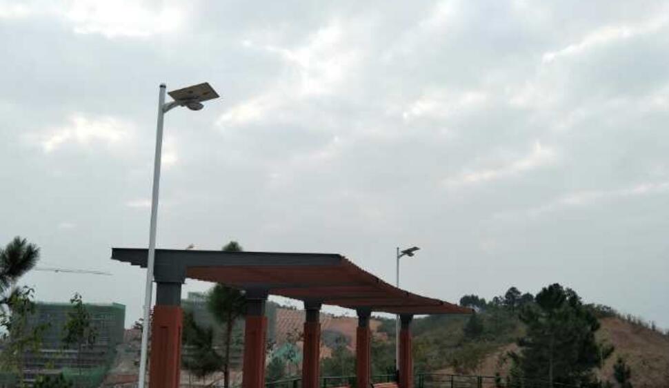 太阳能路灯安装成本怎么样降低