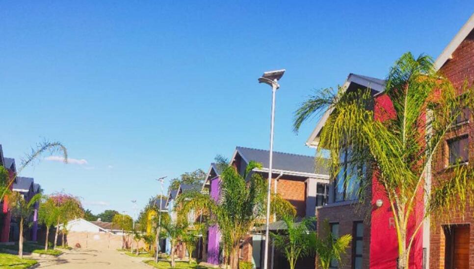 清洗太阳能路灯你知道吗？