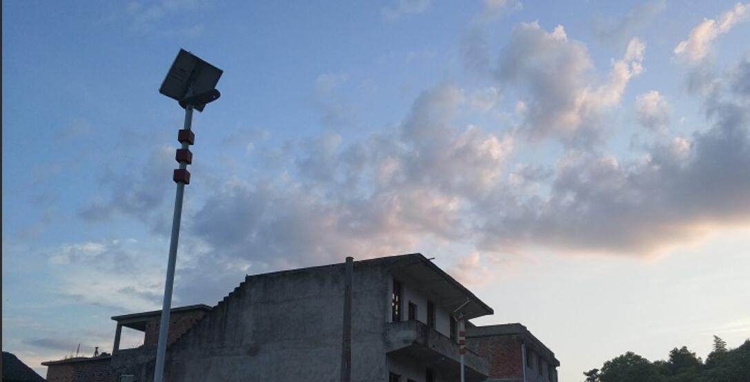 为什么要定时清理路灯