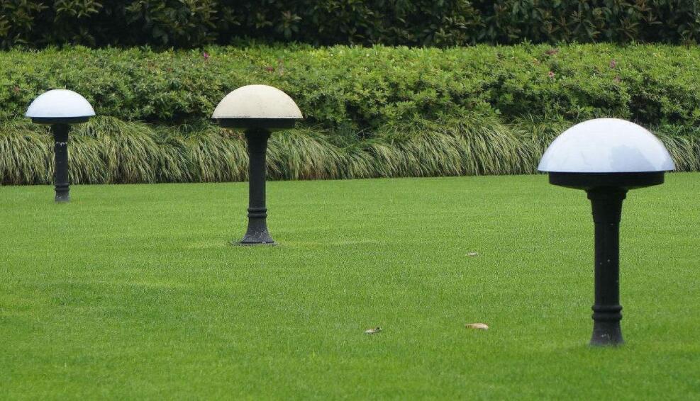 草坪灯布置的技巧