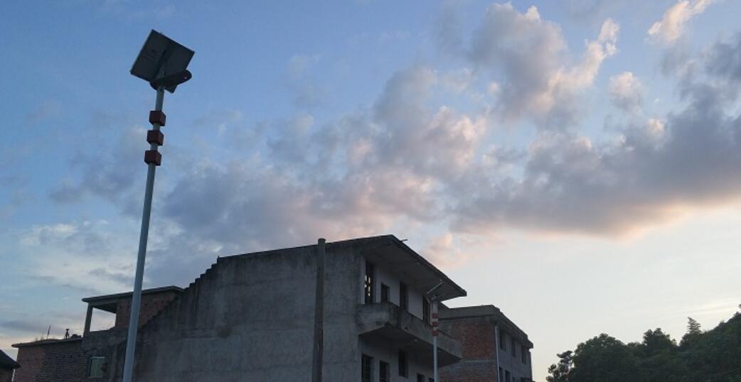 太阳能路灯在高温天气注意什么
