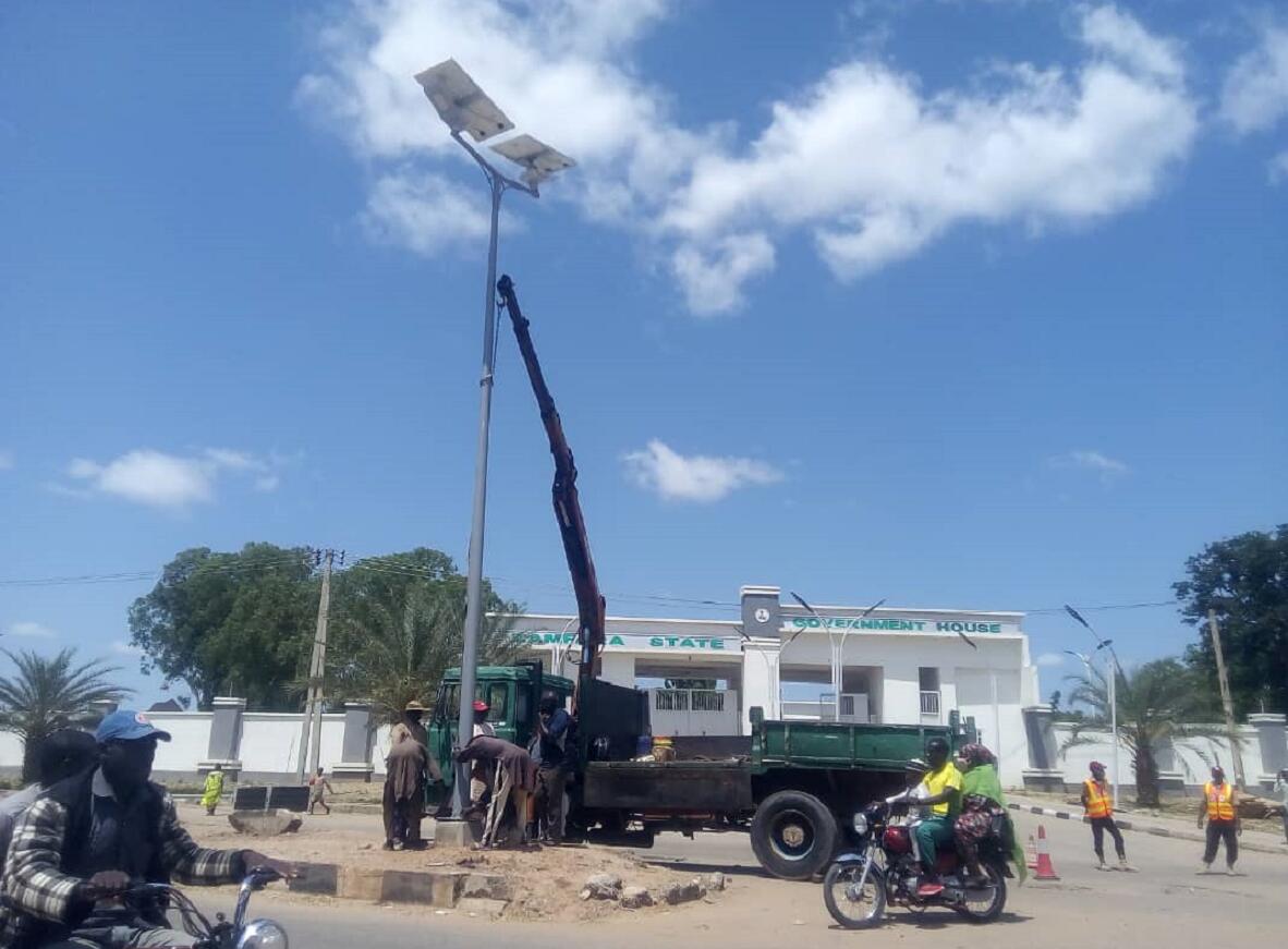 多晶硅太阳能电池的组成介绍