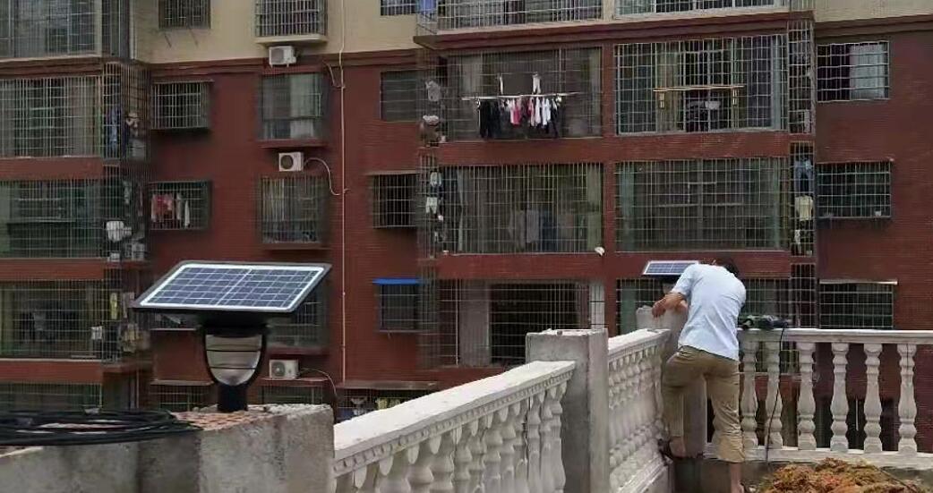 锂电池太阳能路灯在雨天如何工作？