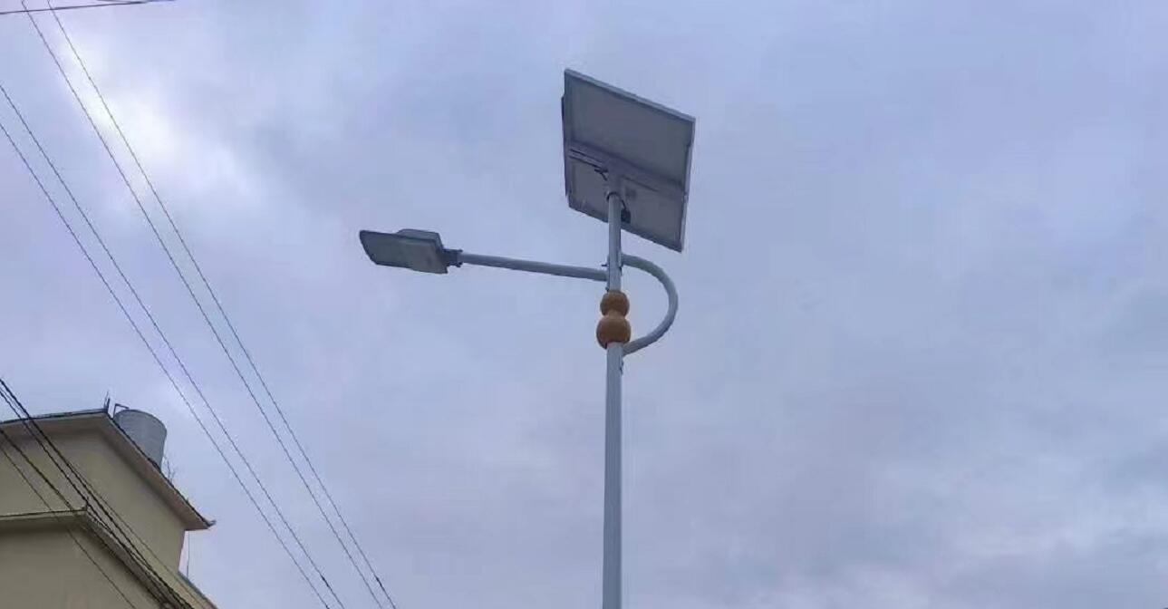 晶体硅太阳能电池发展及方阵