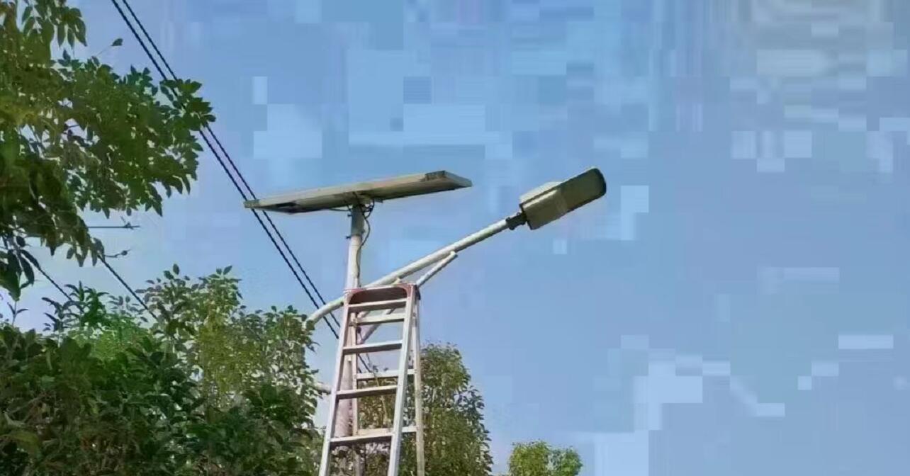 清洁太阳能路灯