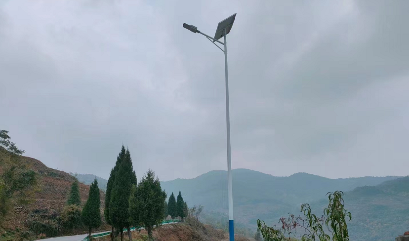 太阳能路灯用什么电池好