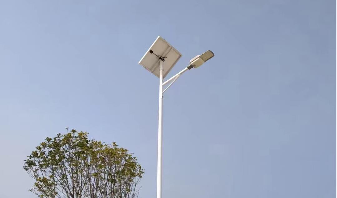 太阳能路灯构成及光源