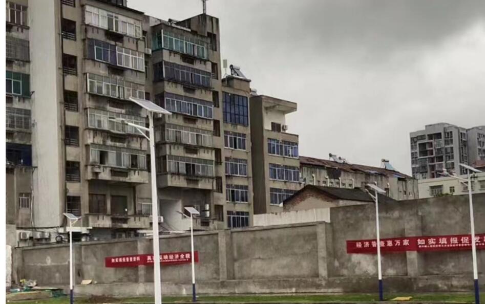 住宅区庭院灯如何实现装饰性和功能性的结合？