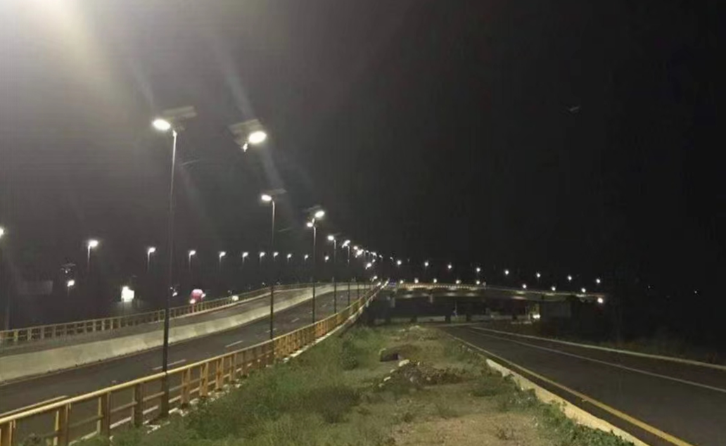 太阳能路灯一体式好还是分体式的好