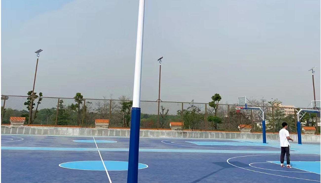 农村安装太阳能路灯适合的间距？