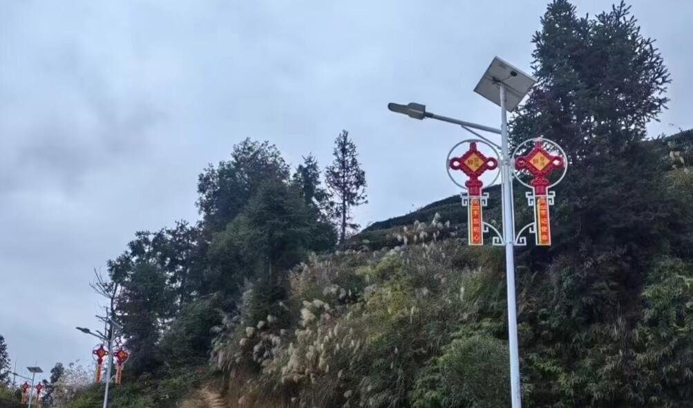 太阳能路灯在阴雨天工作原理